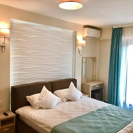 Sophia 3 Luxury Apartments Mamaia Exterior photo